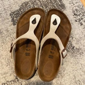 birkenstock gizeh pearl sandals